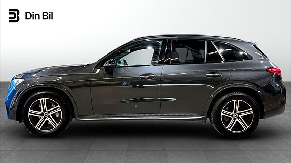 Mercedes-Benz GLC300 2 of 5