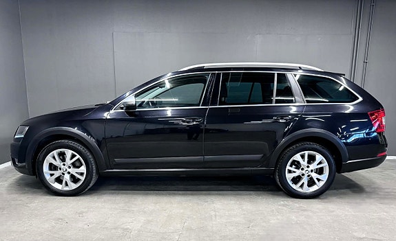Skoda Octavia Scout 3 of 20