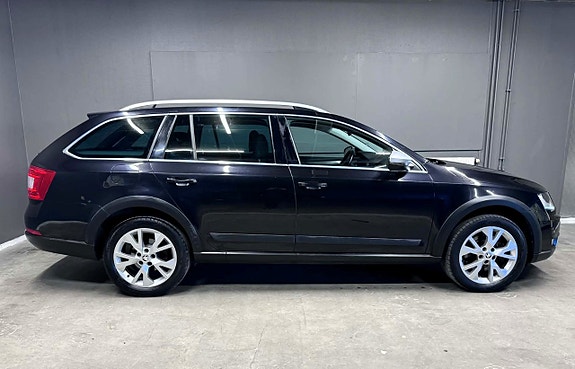 Skoda Octavia Scout 4 of 20