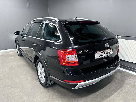 Skoda Octavia Scout 5 of 20