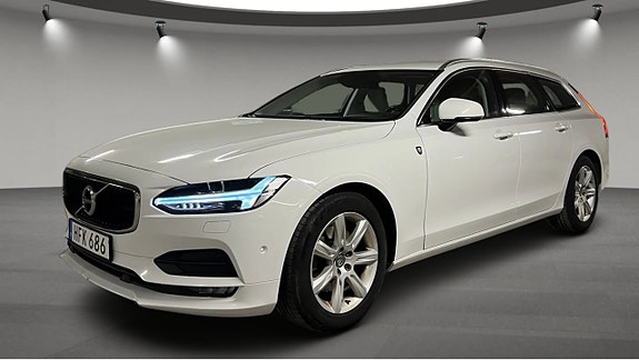 Volvo V90 2 of 5