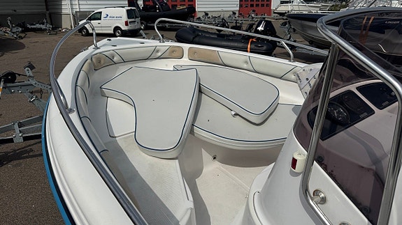 Ranieri Voyager 17 -05 / Selva (Yamaha) F60 -06 4 of 5