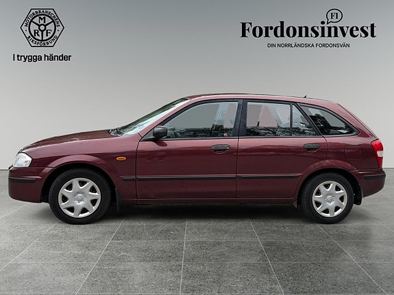 Mazda 3 4 of 5