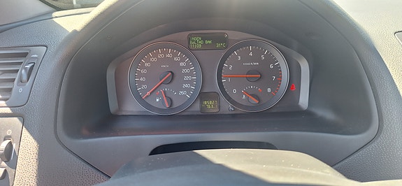 Volvo V50 4 of 5