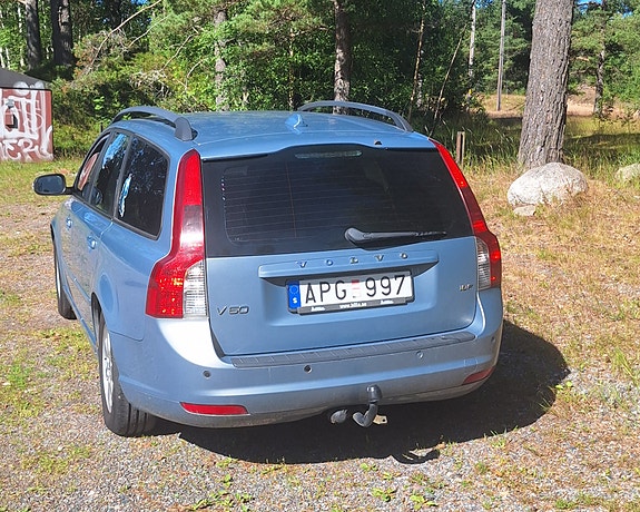 Volvo V50 2 of 5