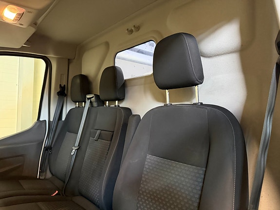 Ford Transit 15 of 19