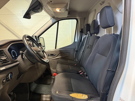 Ford Transit 14 of 19