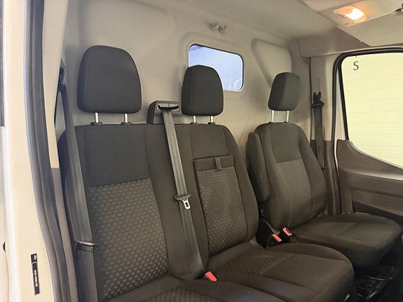 Ford Transit 12 of 19
