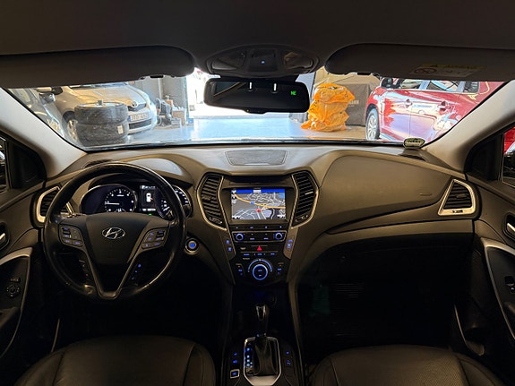 Hyundai Santa Fe 26 of 30