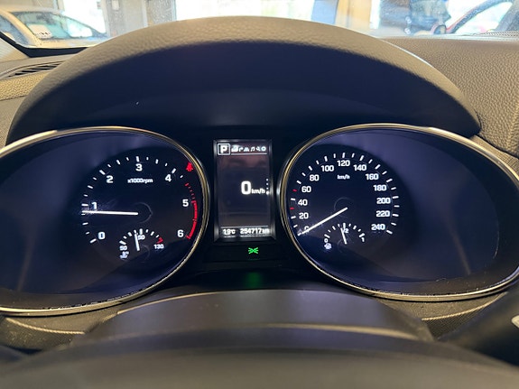 Hyundai Santa Fe 14 of 30