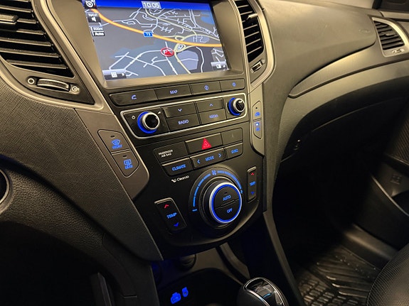 Hyundai Santa Fe 17 of 30