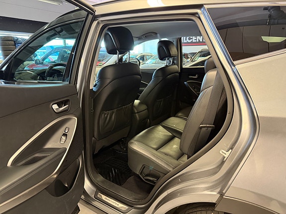 Hyundai Santa Fe 29 of 30
