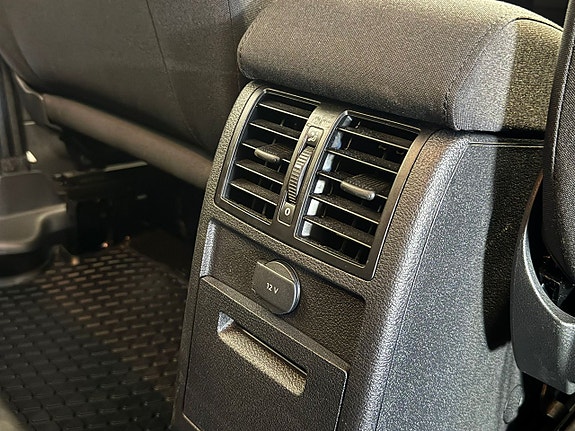 Volkswagen Caddy 25 of 26