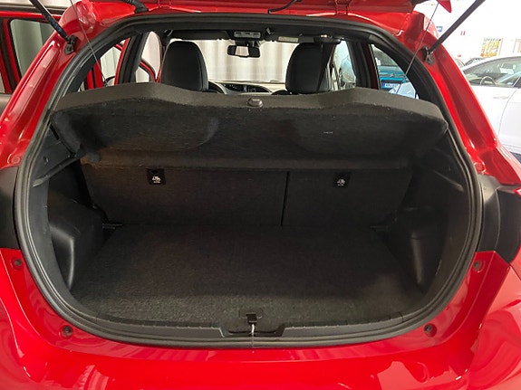 Toyota Yaris 11 of 19