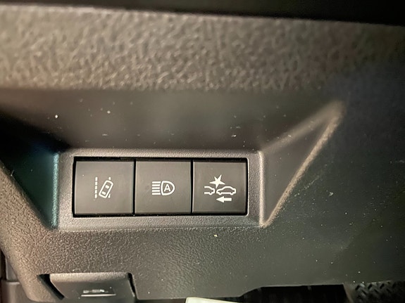 Toyota Yaris 16 of 19