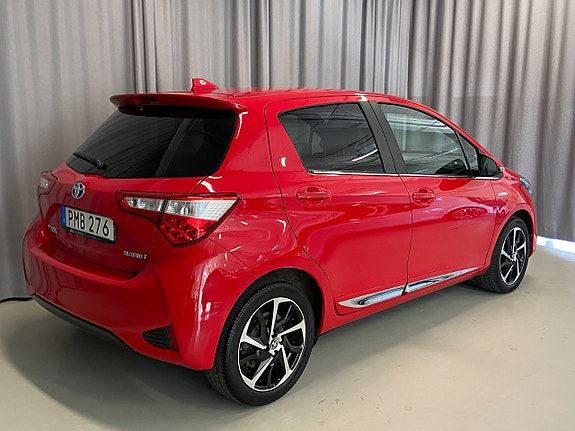 Toyota Yaris 5 of 19