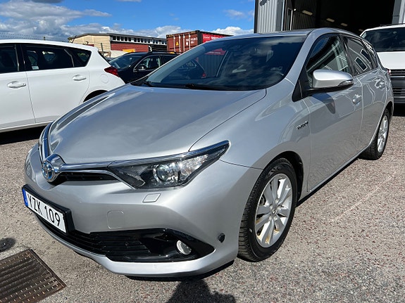 Toyota Auris 3 of 5