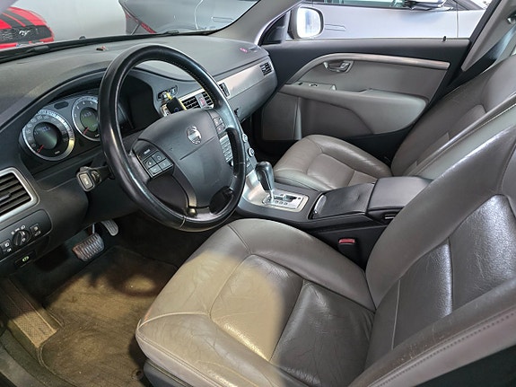 Volvo S80 5 of 5