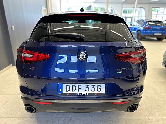 Alfa Romeo Stelvio 6 of 23