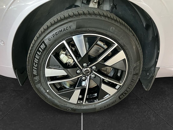 Volvo XC60 10 of 15