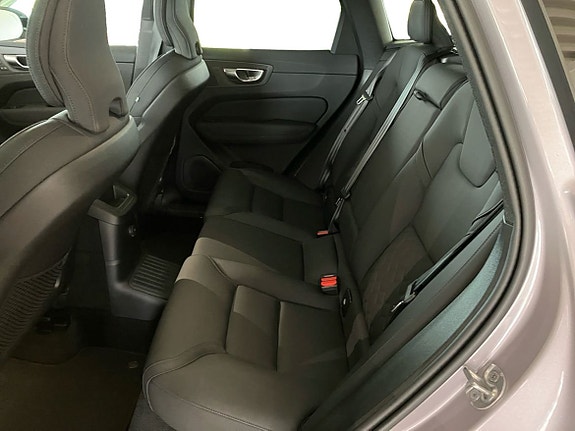 Volvo XC60 7 of 15