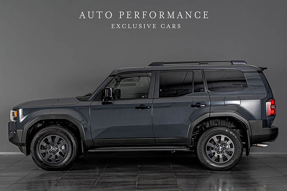 Toyota Land Cruiser 2 of 5