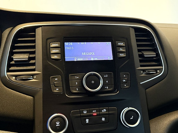 Renault Megane 14 of 15