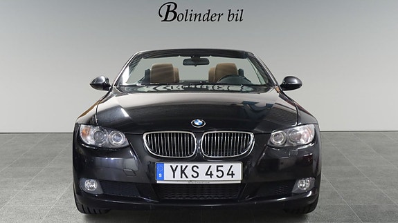 BMW 325d 2 of 5