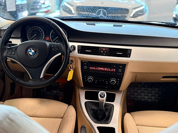 BMW 318i 10 of 18