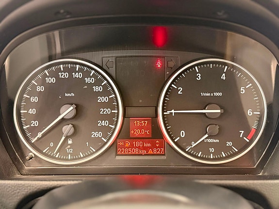 BMW 318i 17 of 18