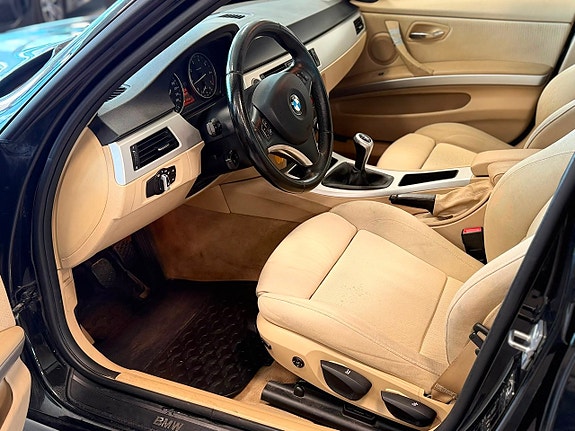BMW 318i 12 of 18