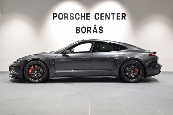 Porsche Taycan GTS 2 of 5