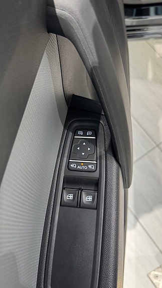 Nissan Townstar 7 of 19