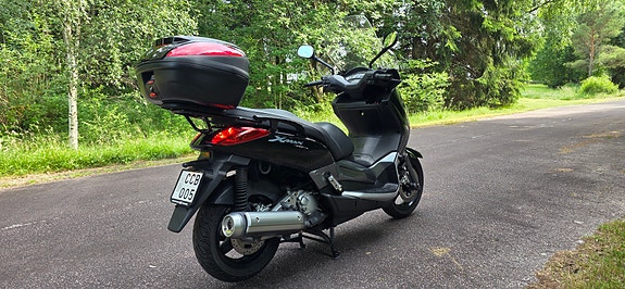 Yamaha YAMAHA X-MAX 250 4 of 6