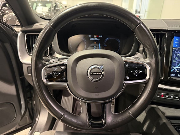 Volvo XC60 13 of 18