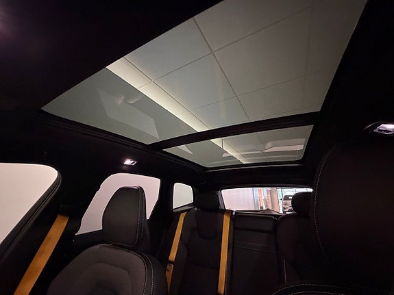 Volvo XC60 17 of 18