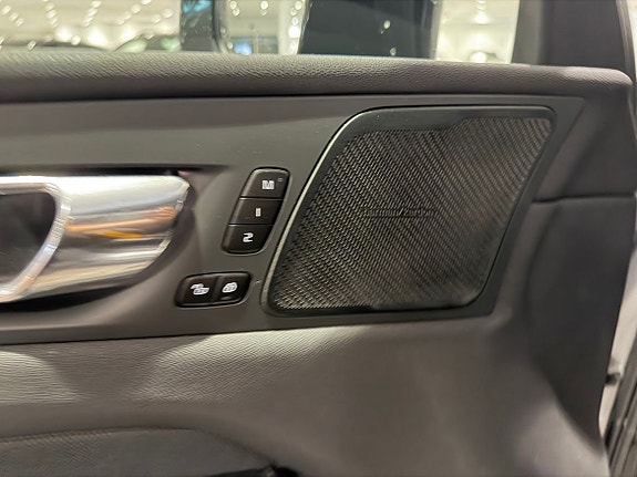 Volvo XC60 16 of 18