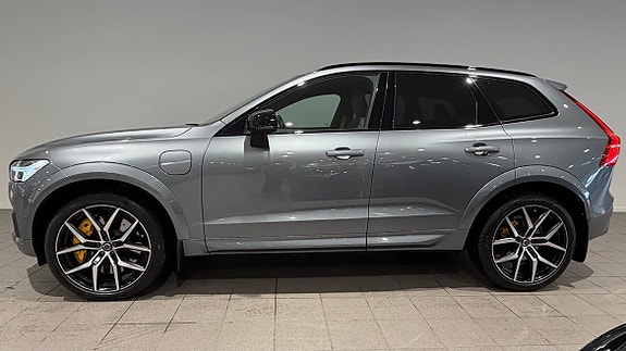 Volvo XC60 3 of 18