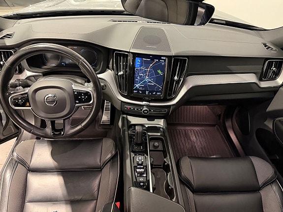 Volvo XC60 12 of 18