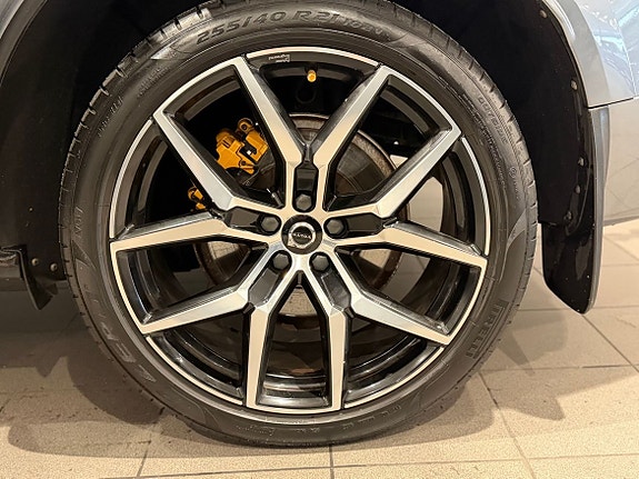 Volvo XC60 10 of 18
