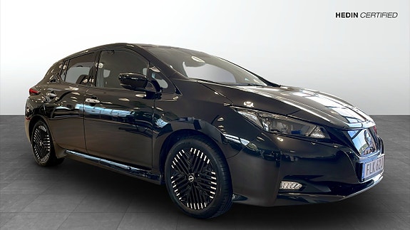 Nissan Leaf 3 of 12