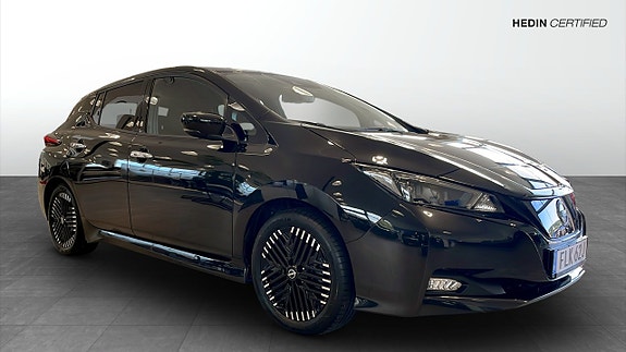 Nissan Leaf 3 of 5