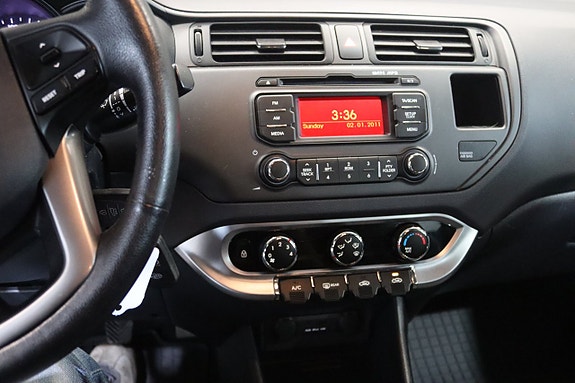 Kia Rio 11 of 14