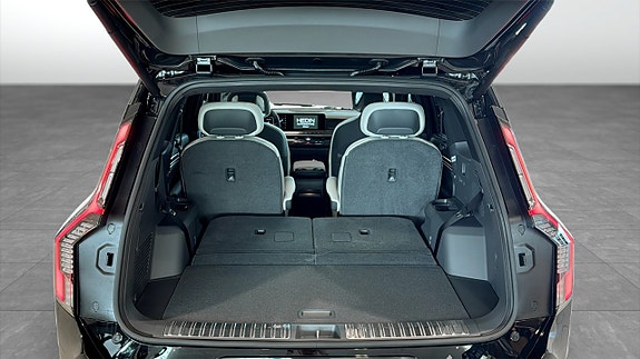 Kia EV9 15 of 17