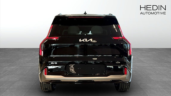 Kia EV9 10 of 17