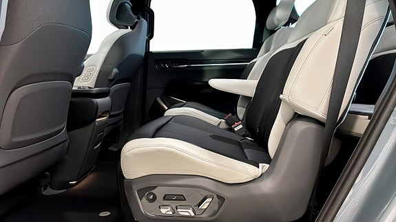 Kia EV9 16 of 18