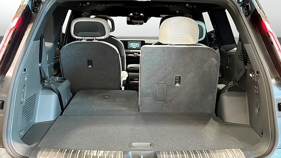 Kia EV9 3 of 18