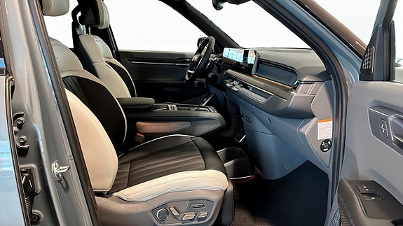 Kia EV9 17 of 18