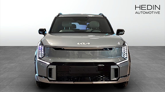 Kia EV9 4 of 18
