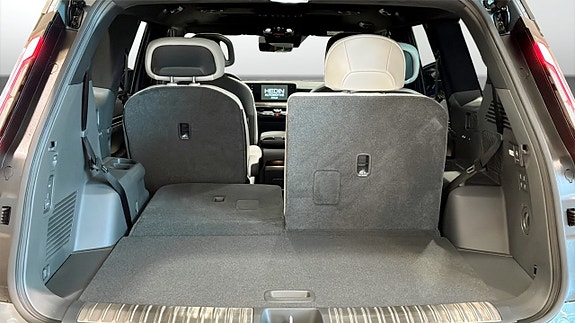 Kia EV9 3 of 17